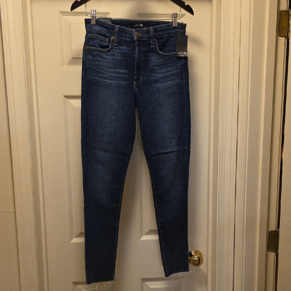 NWT Joe's Jeans Dark Blue Women's Skinny Jeans. A-8